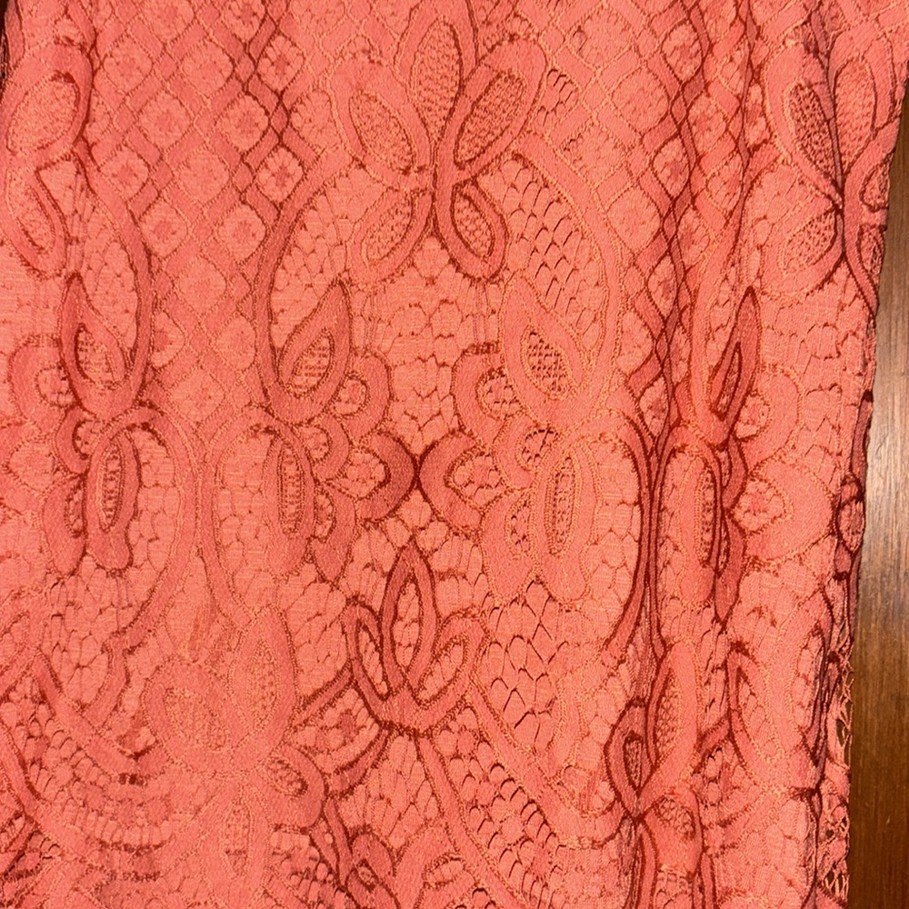 Halter/Tank Top - Picture 2 of 3